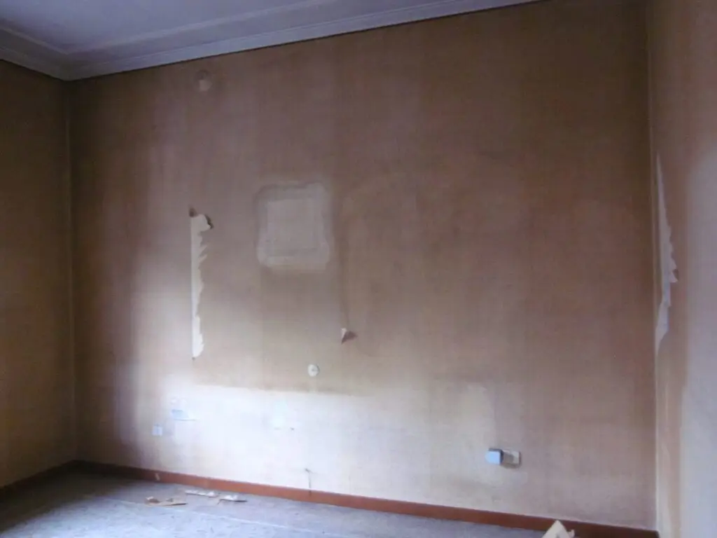 Rimuovere una vecchia carta da parati