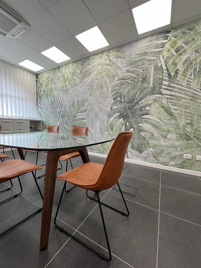 uffici brescia mazzano carta da parati natura jungle foglie mostera sala riunioni