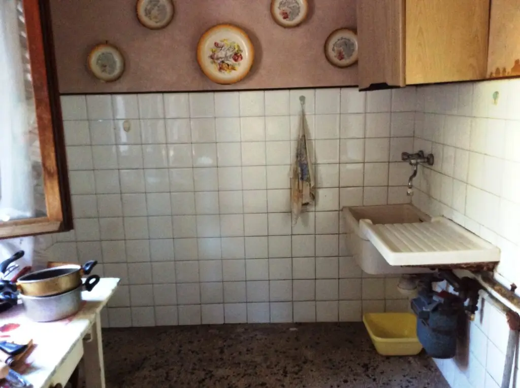 cucina da ristrutturare