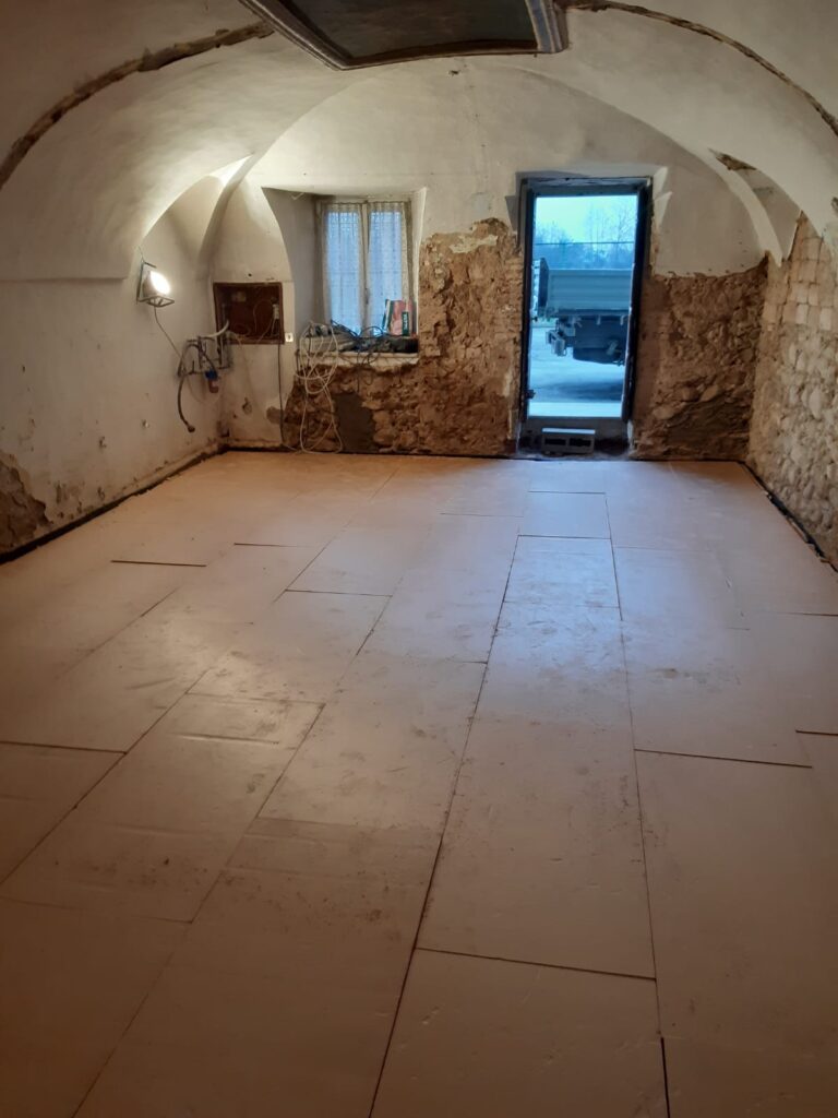 1ec3b9c1-d8f0-4b64-88ec-dc96223678b0